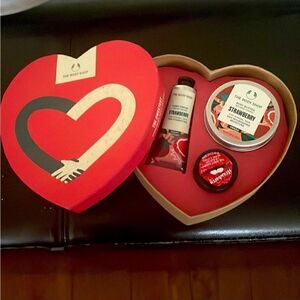 Strawberry Gift Box                     